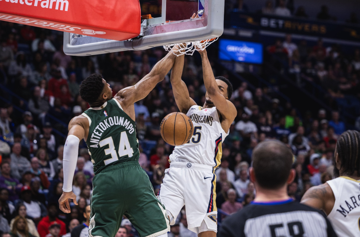 雄鹿翻盘勇士，锡安点燃赛场的简单介绍