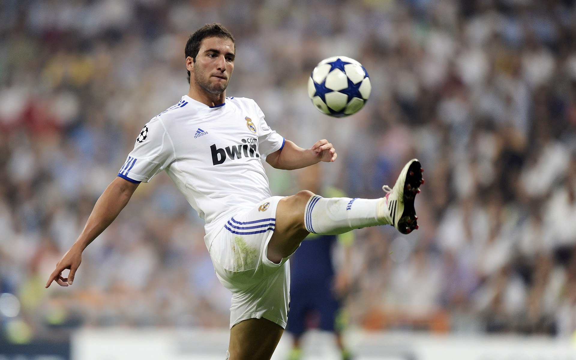 决胜局之舞,当英超三狮在最后十分钟带走胜利