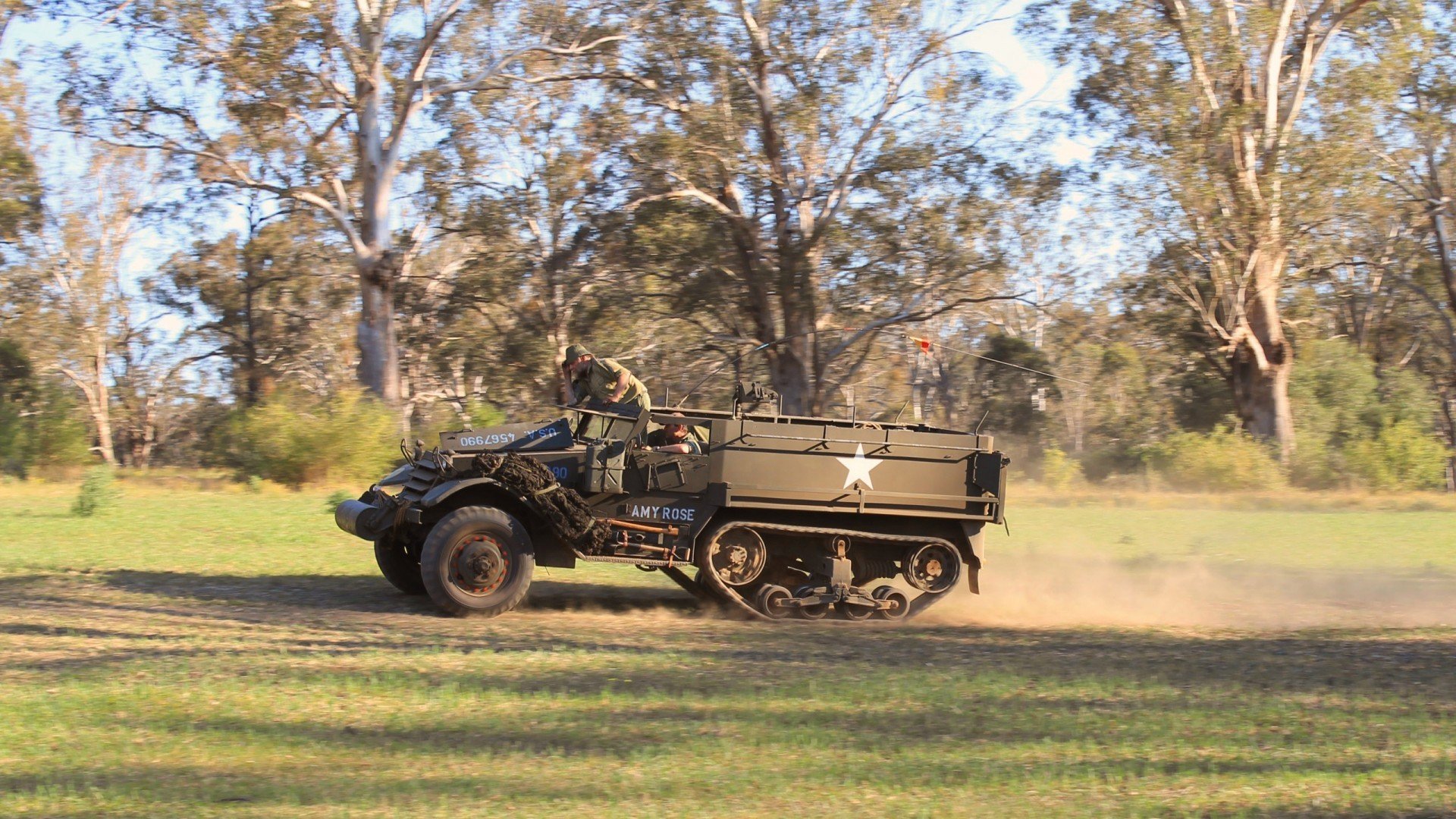 赛道与球场的交响,F1街道赛焦点战中的掘金上海决胜局