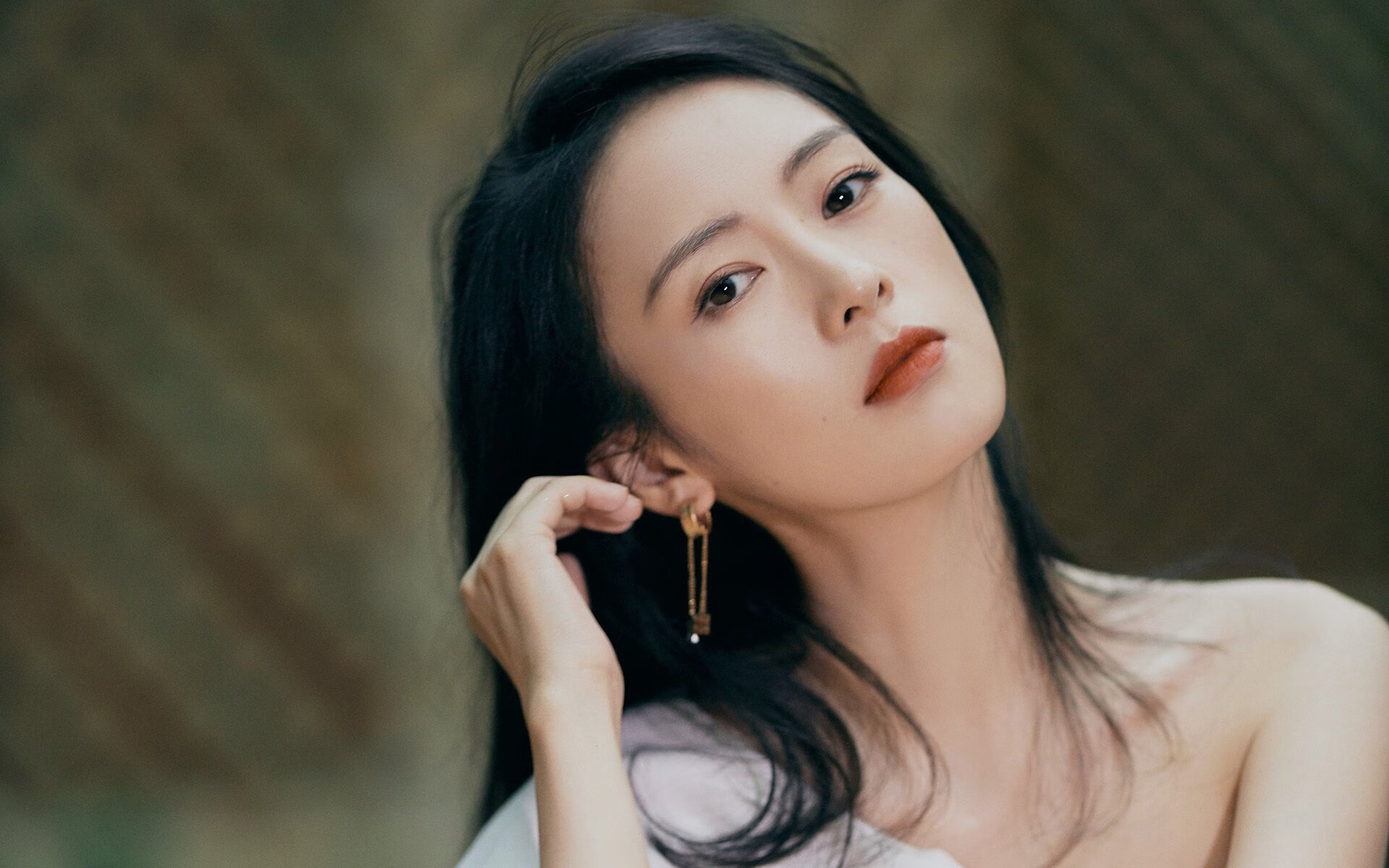 绿茵场停火12小时,当伊拉克对阵乌克兰,京多安为何成了隐形裁判?